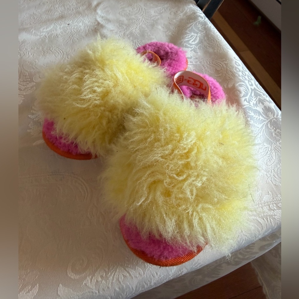 Sesame Street X UGG Slippers *PLAY*